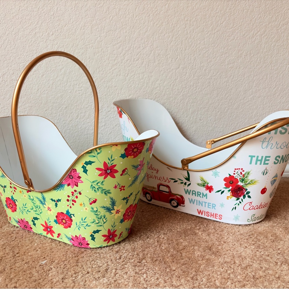 Pioneer Woman 2-Piece Holiday Metal Baskets Set, White and Green